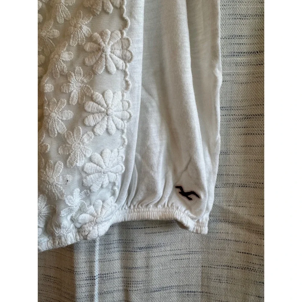Hollister White Floral Lace Racerback Tank Top Bow Back Bubble Hem Medium